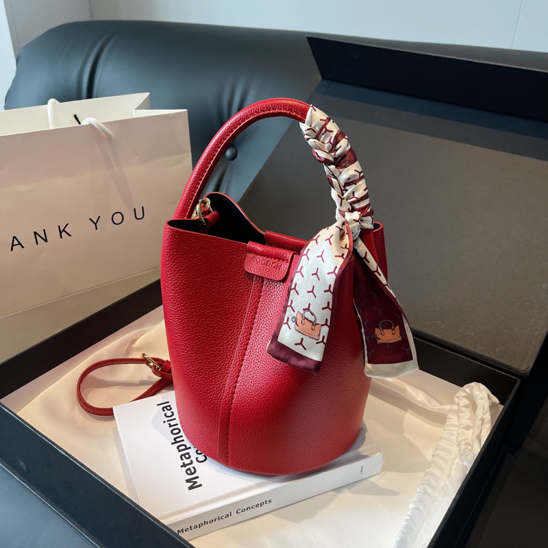 Luxury Bags On Sales - Sac à Bandoulière Rouge en PU