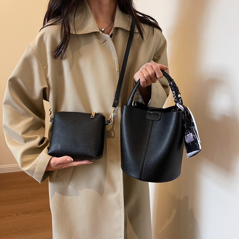 Sac à Bandoulière Rouge en PU  - Luxury Bags On Sales avis et prix