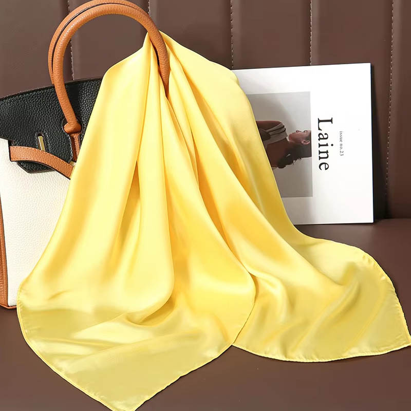 Foulard carré de luxe en soie  - Luxury Bags China avis et prix