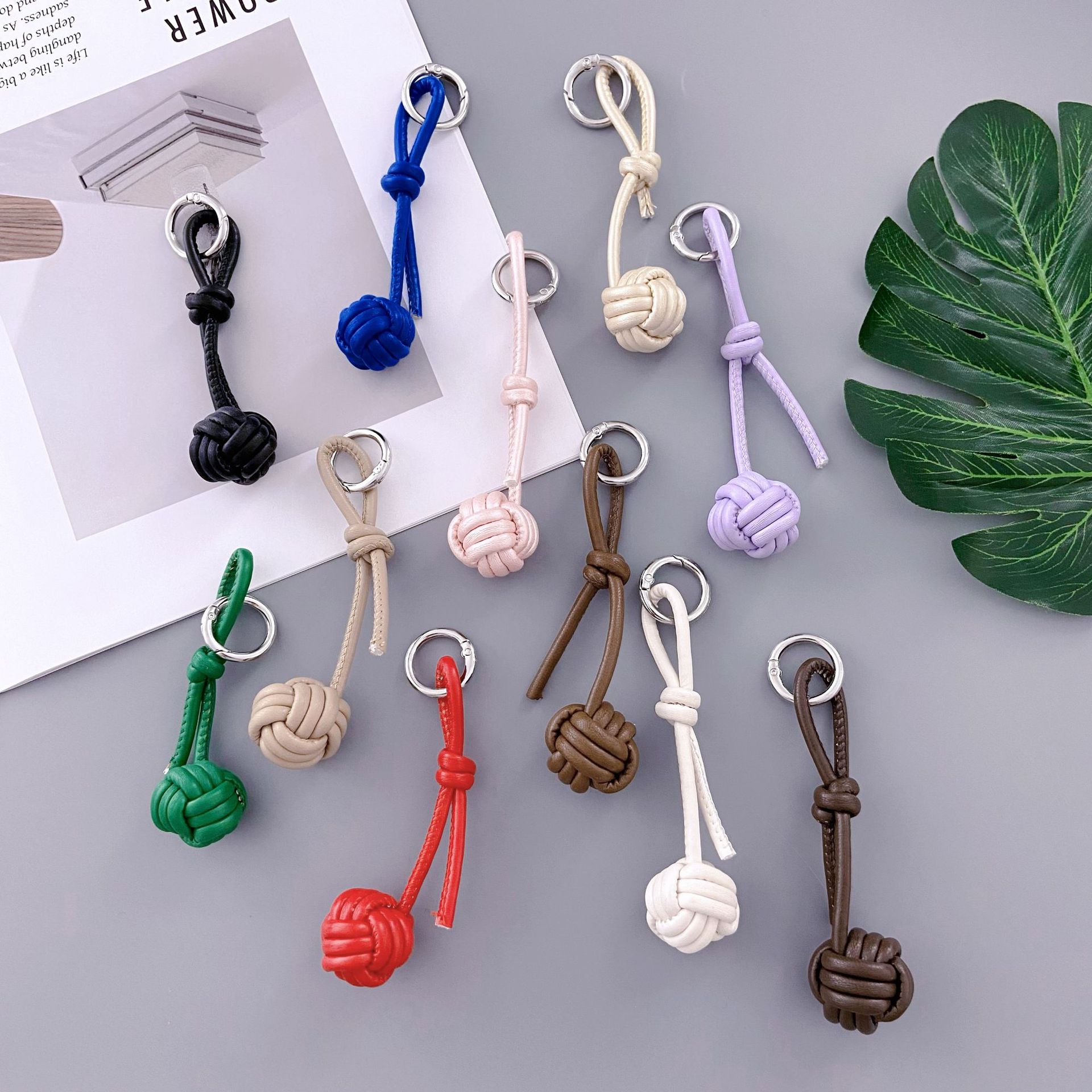 Pendentif de sac en cuir style - Luxury Japanese Bags Brands avis et prix